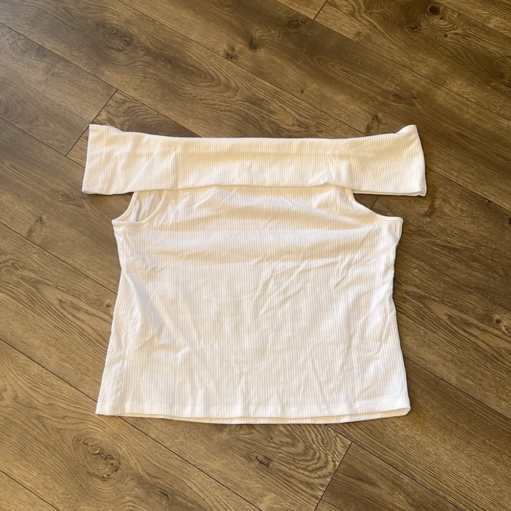 Plus size white Old Navy off-shoulder top - Picture 3 of 7
